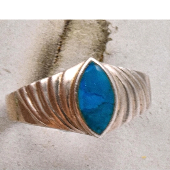 Vintage Sterling Silver & Marquis Turquoise color stone Ladies ring s 8.5 - Picture 1 of 6